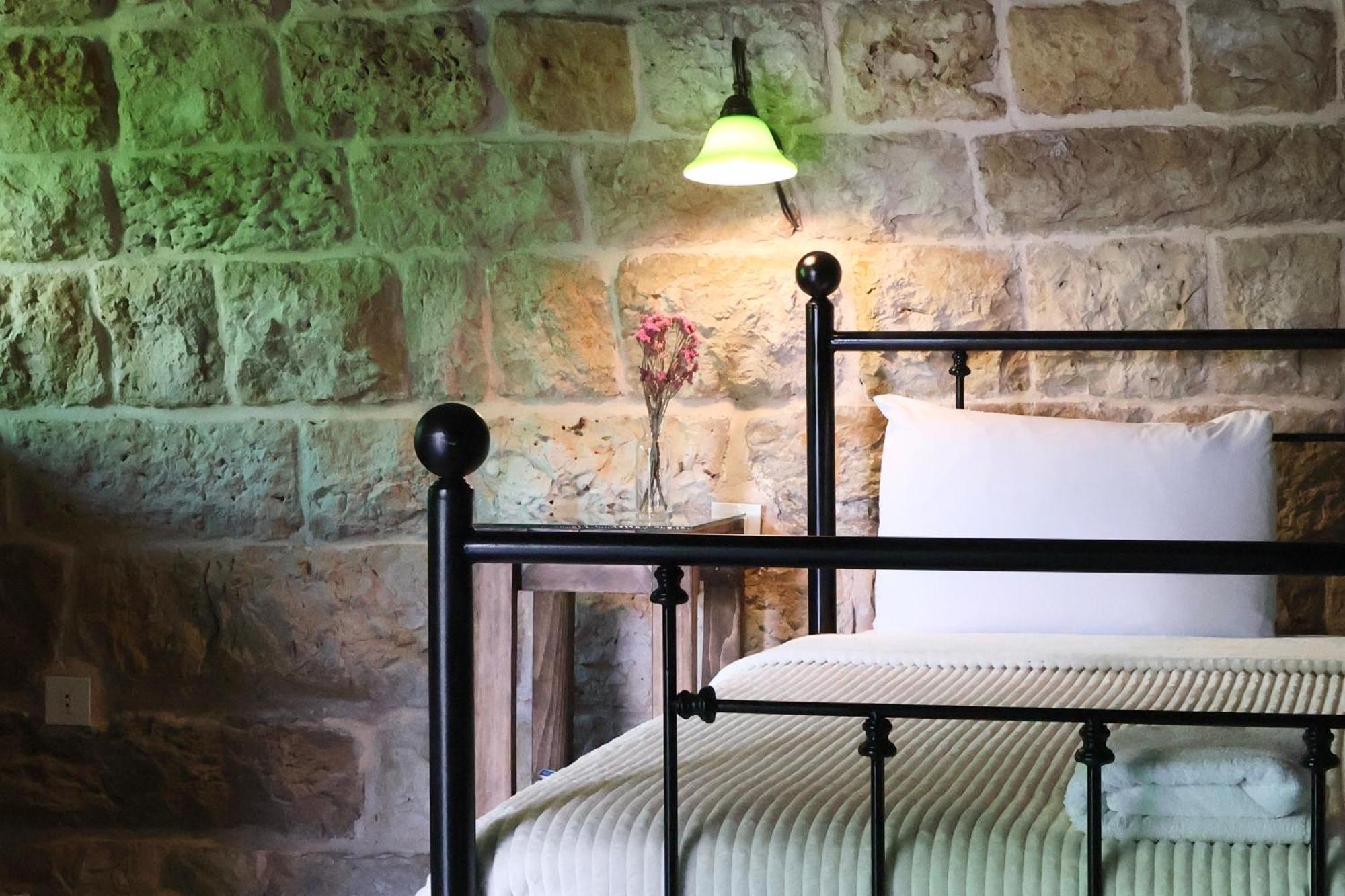 Stone Cellars Hotel Douma Ngoại thất bức ảnh