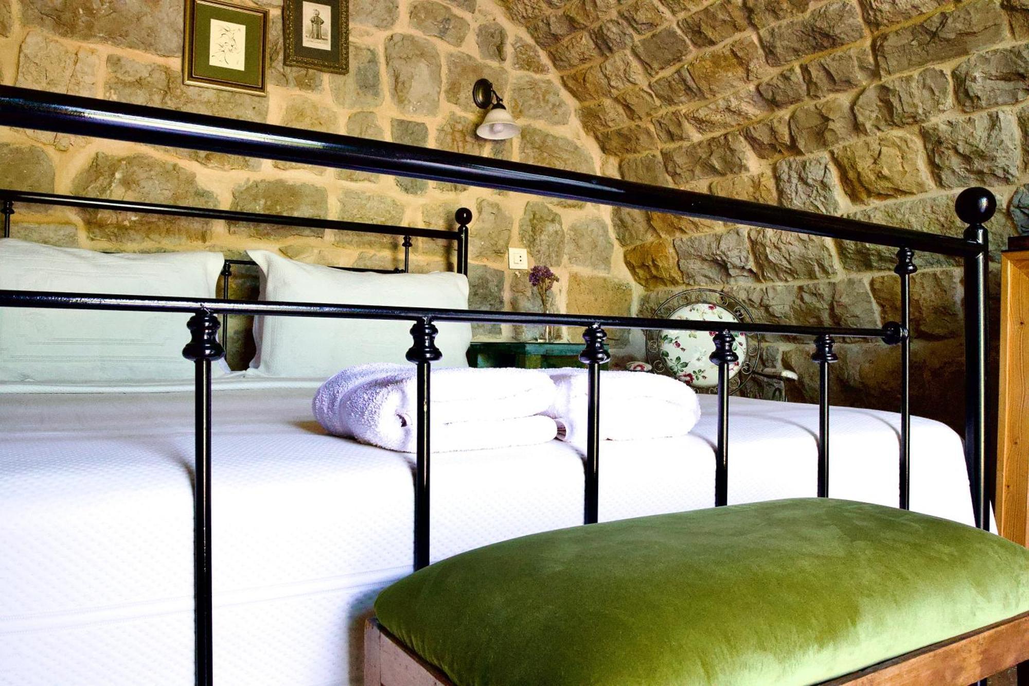 Stone Cellars Hotel Douma Ngoại thất bức ảnh
